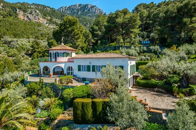 Exceptional property with incredible sea views for sale in Deià, West Mallorca — photo 1