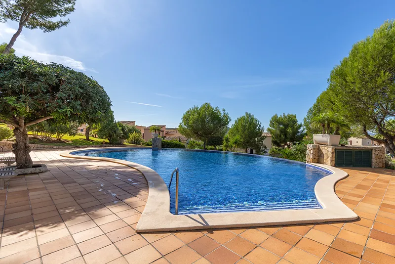 Penthouse in Santa Ponsa - Dreamy communal pool area — photo 2
