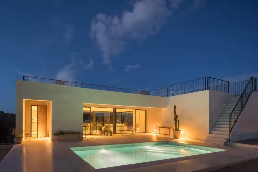 Cales de Mallorca, exclusive new build villa representative of luxury, tranquillity and Mediterranean quality of life near Cala Domingo. Ready for occupancy fall 2026 — photo 2