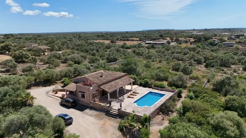 Long-term rental of a beautiful independent rustic finca with fantastic views, located on the Campos – Santanyí road. — photo 2