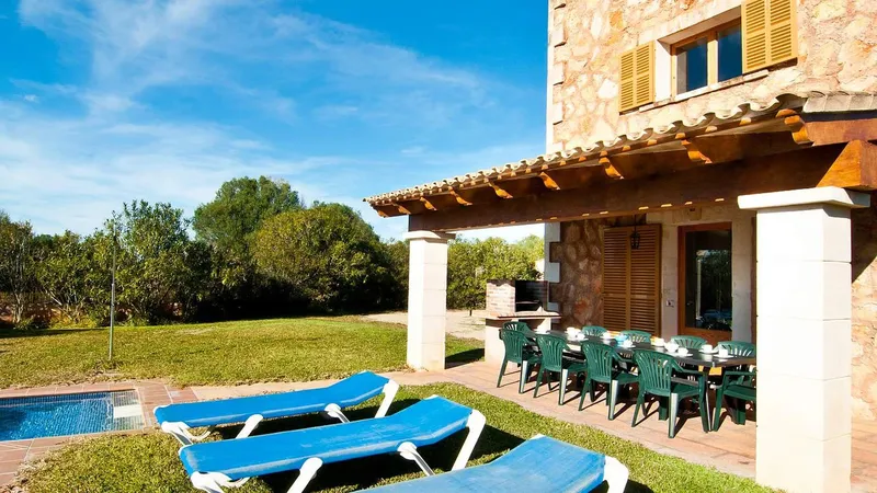 Finca with swimming pool — photo 11