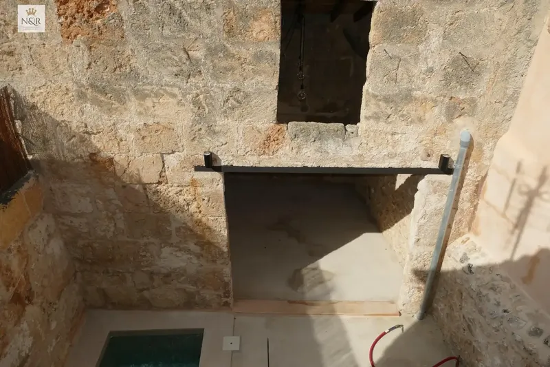 Recently renovated detached house with pool and terrace in the center of Sineu — photo 12