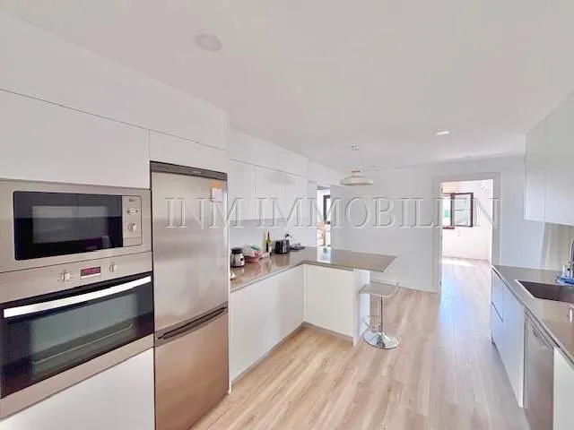 Beach-near 120m² top-floor apartment with 3 bedrooms and 2 bathrooms for rent — photo 9