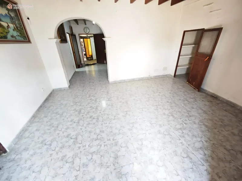 Charming house to renovate in Sineu – 256 m2 with patio and garden — photo 12