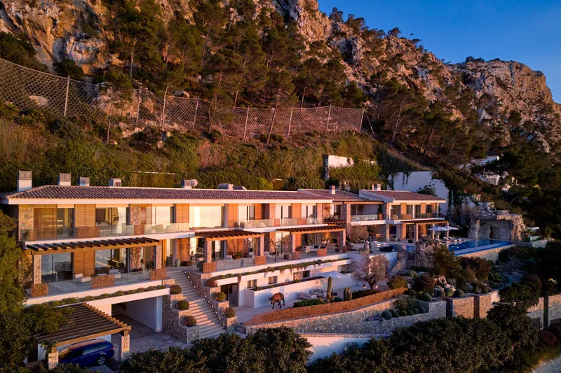 Exclusive: Impressive property with guest house and unique sea views in Puerto de Andratx — photo 1