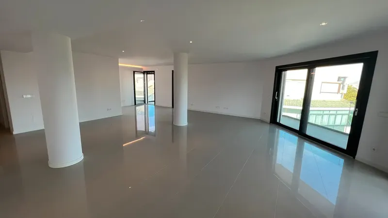 Luxury penthouse in the heart of Puerto de Alcudia, just 150m from the beach and a step away from all services such as pharmacies, restaurants — photo 4