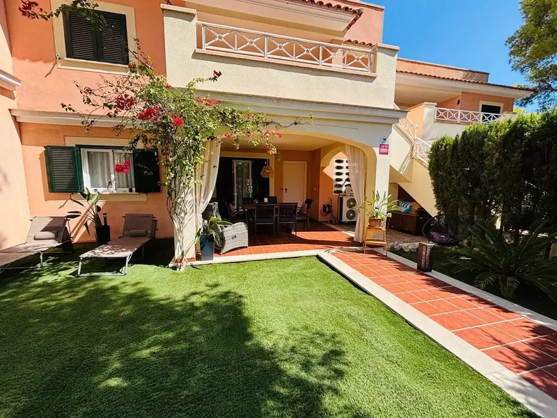 PLANTA BAJA CON JARDÍN, TERRAZA, PISCINA Y GARAJE EN UNA DE LAS ZONAS MÁS ATRACTIVAS DE MANACOR — photo 1