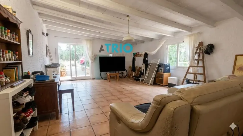 Just 800 meters from the center of Llucmajor is this exceptional rustic finca, a unique opportunity for those seeking tranquility — photo 12