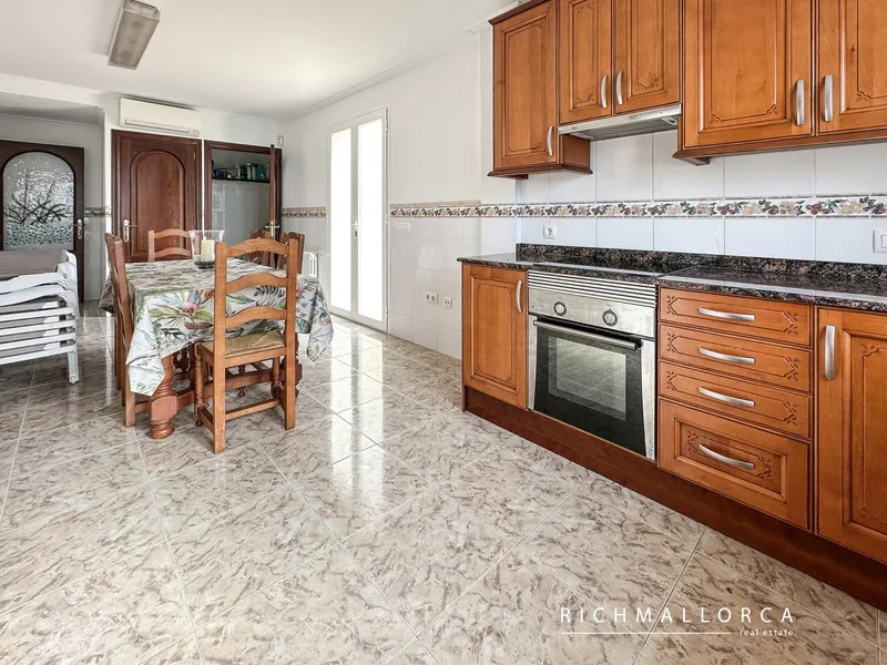 Villa with 2 flats in sought-after area — photo 7