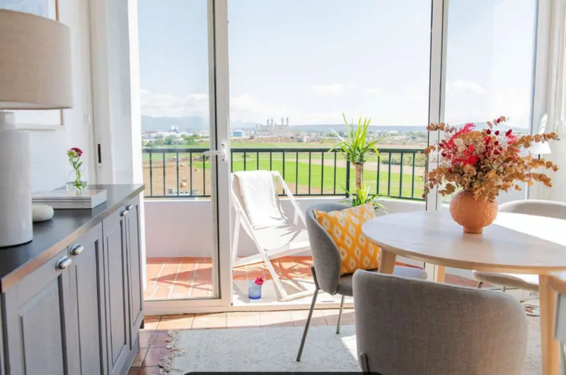 Walk to the Beach, Live in Style – Penthouse near Palma — photo 2