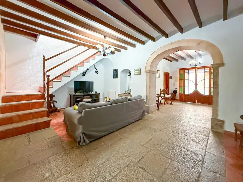 Discover this charming village house in the heart of Binissalem, combining the essence of Mallorcan rustic style with modern comforts — photo 6