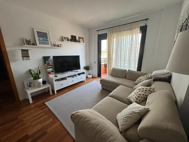 Apartment in Amanecer--Plaza de Toros area, 90 m², 8 m² kitchen, 24 m² living room, 6 m² terrace, 6 km from the beach, 2 bedrooms — photo 1
