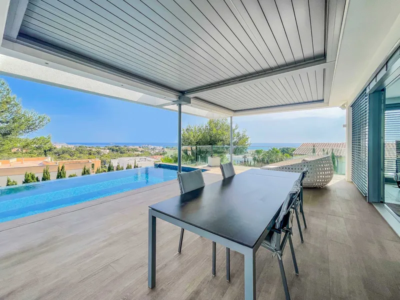 Sea view villa with 2 swimming pools in Santa Ponsa — photo 3