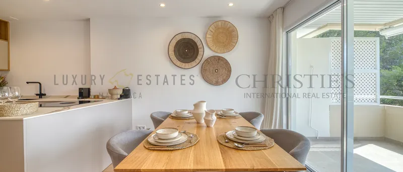 Completely renovated penthouse in Bendinat with roof terrace and private pool and sea views — photo 3