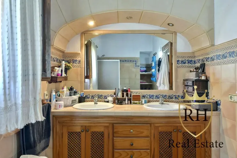 Discover this charming rustic house located in the quiet area of Arta. — photo 7