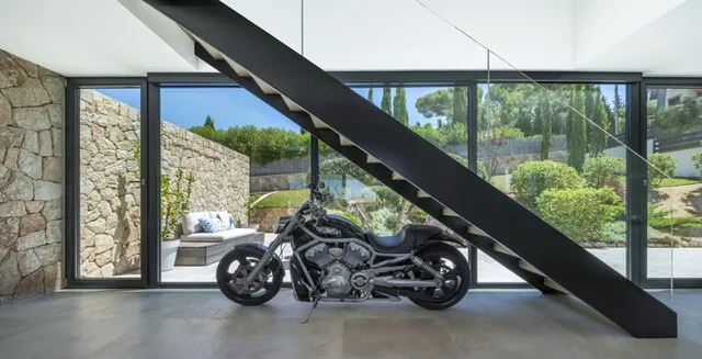 Stylish coastal villa with sea views for sale in Bonaire, North Mallorca — photo 6
