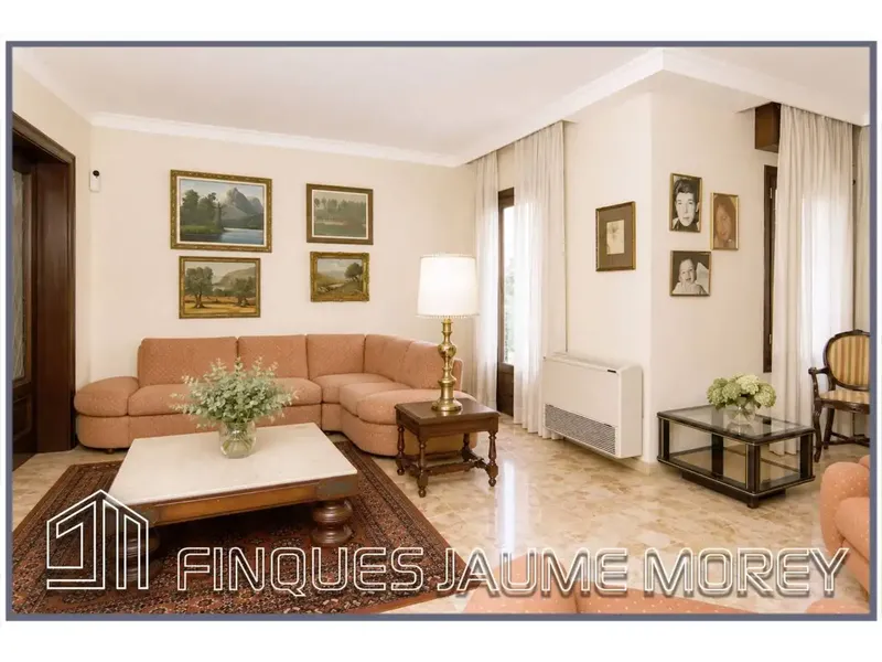 Incredible flat with spacious rooms creating a cozy and pleasant atmosphere — photo 6