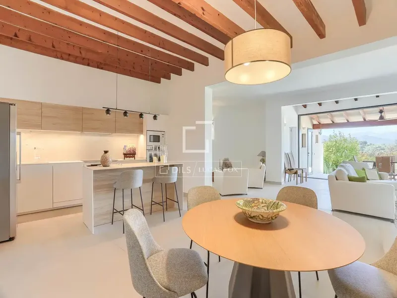 Masterpiece of design, comfort and timeless Mallorcan charm — photo 6
