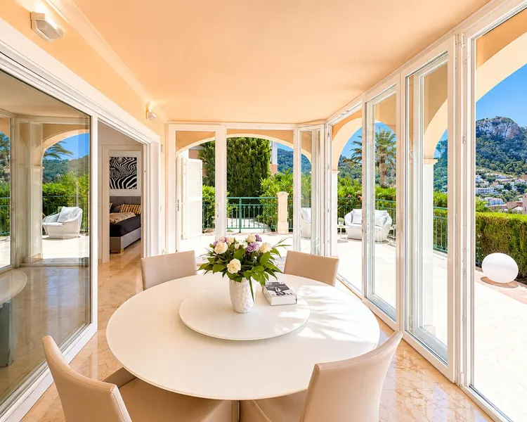 Apartment with large terrace and sea views in Cala Llamp, Port d'Andratx — photo 12