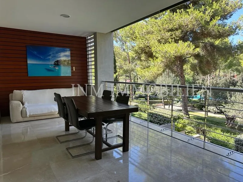 169m² apartment with 4 rooms, pool and terrace for sale — photo 2