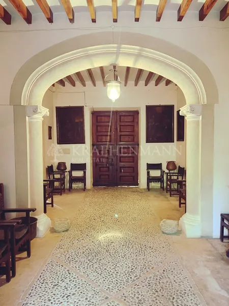 Impressive 19th century Townhouse in Llucmajor with renovation project — photo 8