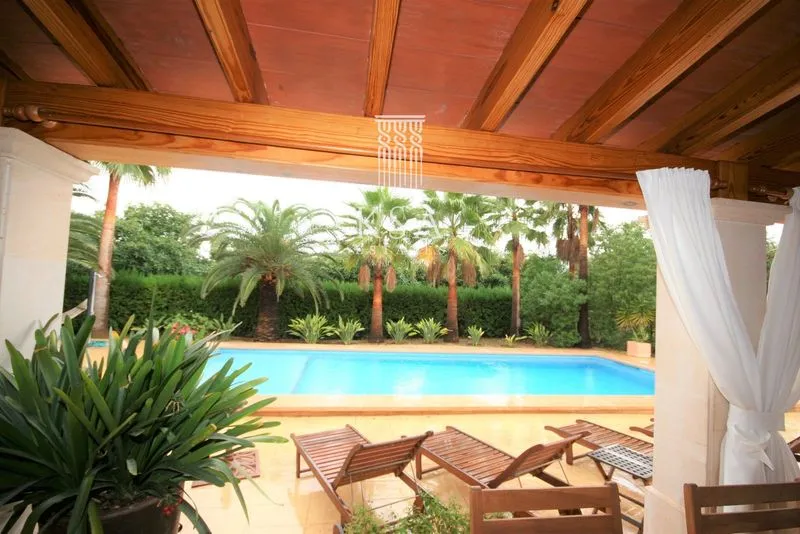 Rustic Estate — photo 1