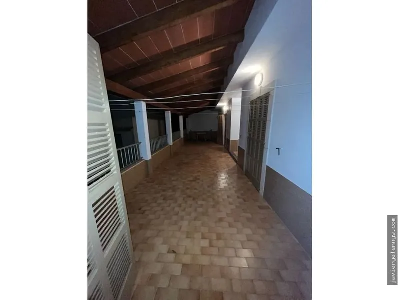 Rental of penthouse on Calle de l'Arquitecte Gaudí — photo 2