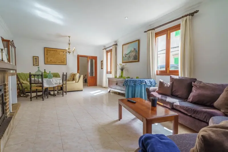 Discover this magnificent 280 m2 house, distributed over two comfortable floors and located in one of the most beautiful and quiet areas of the island — photo 5