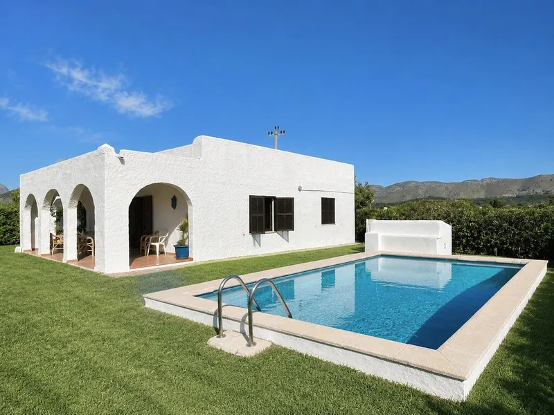 Charming country property for sale in Port de Pollença with easily maintained gardens and swimming pool — photo 2
