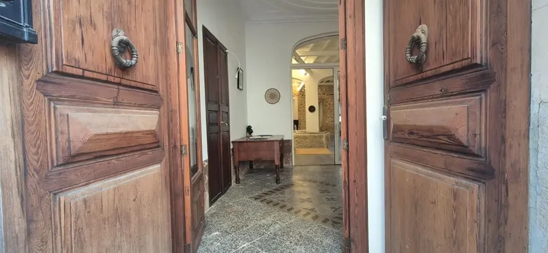 In one of the quietest and most pleasant areas of central Alaró, this townhouse offers an exceptional combination of space, light — photo 2