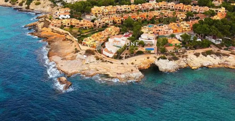 We present this charming detached house located in one of the most exclusive and quiet areas of Costa de la Calma, just 5 m — photo 2