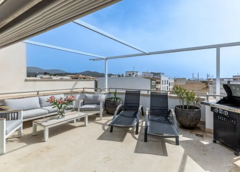 Exclusive: Residential house with holiday license and premises in Puerto Alcudia — photo 2