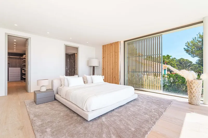 Spectacular villa with sea views in Bendinat — photo 1