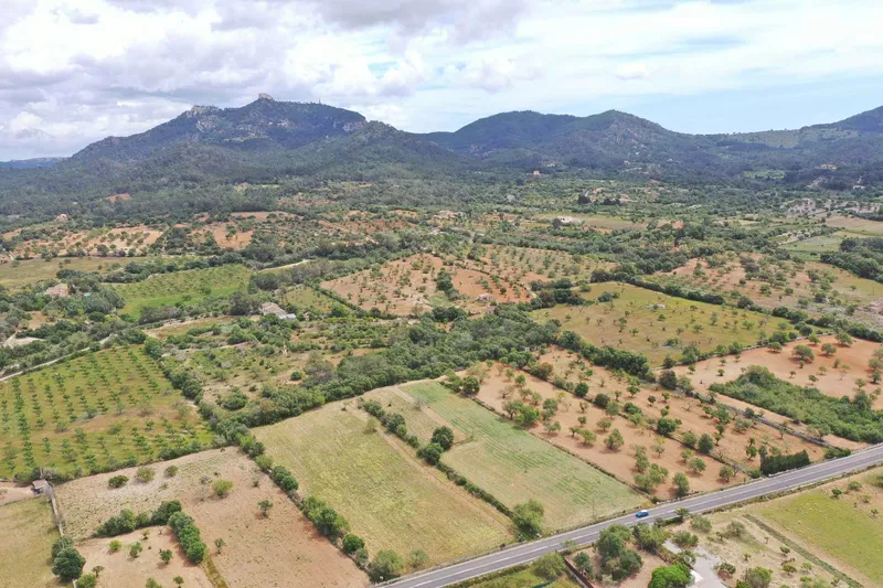 17,000m² plot with panoramic views for sale — photo 1