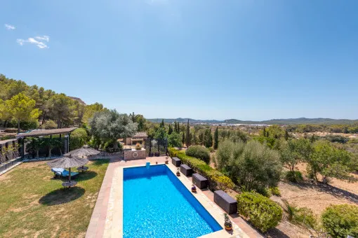 Calvia, Mediterranean finca near Calvià with stunning sea and mountain views in the southwest of Mallorca — photo 6