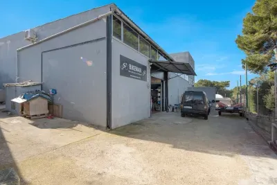 Industrial warehouse for sale in Alcudia — photo 1