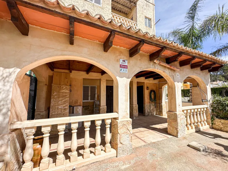 Unique investment! House plus two apartments on the beachfront — photo 4
