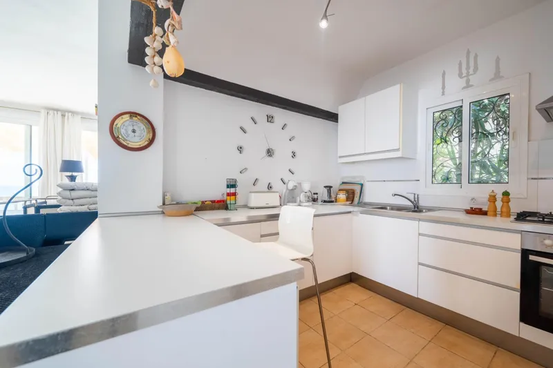 Villa on the front line in Cala Pi with infinite views of the Mediterranean – Absolute privacy 1 minute from the beach — photo 11