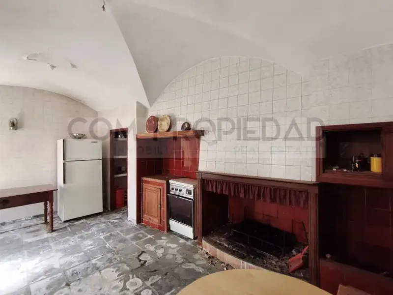 Village house with a cadastral age of 1840. It is a traditional Mallorcan house, in need of renovation, which — photo 10