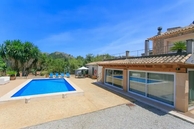 Strategically located in the coveted triangle between the historic village of Pollença and the vibrant coast of the Port, this property — photo 1