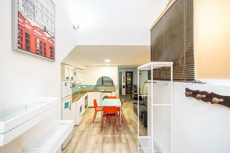 Reformed loft apartment in the exclusive La Calatrava area, in the heart of Palma's old town — photo 11