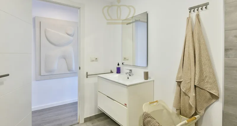 Modernised flat in Palma Santa Catalina with 3 bedrooms for sale — photo 5