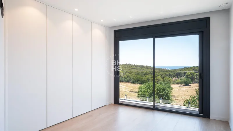 Villa for sale in Génova — photo 6