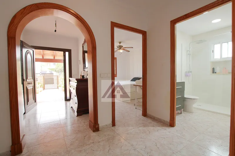 Village house for sale in Portocolom — photo 8