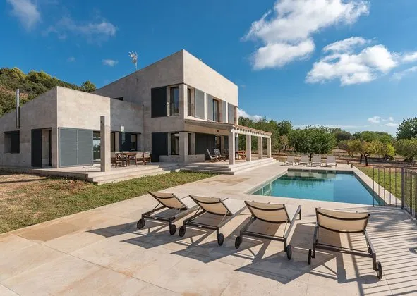 Country house in Selva — photo 1