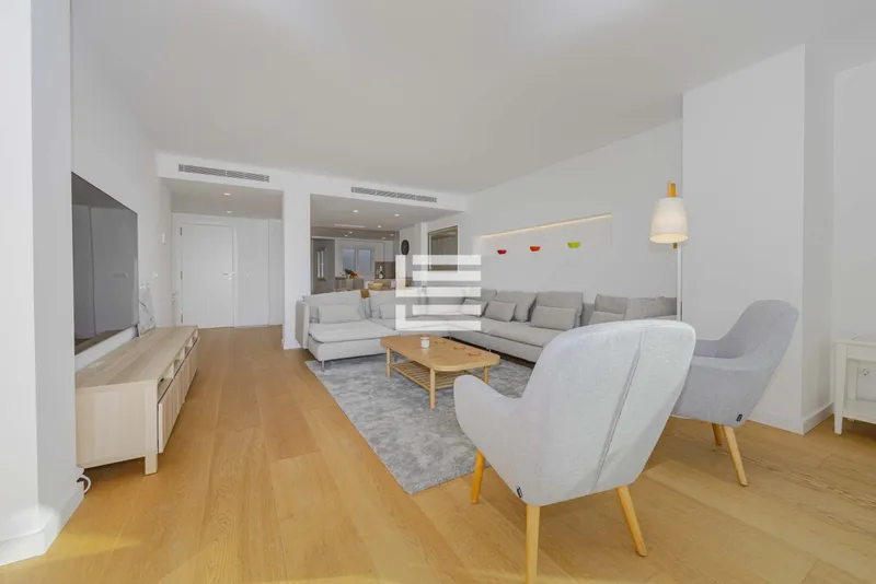 Luxury First-Line Apartment: The Privilege of Coastal Living in Puerto de Alcudia — photo 5