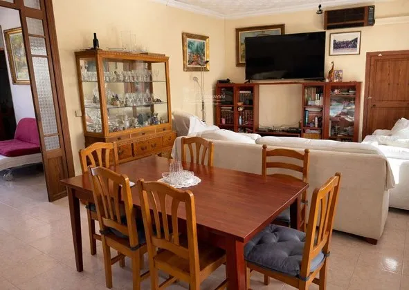 Flat / apartment in Calle d'Antoni Villalonga, Son Serra - La Vileta - Son Pereto, Palma de Mallorca — photo 2