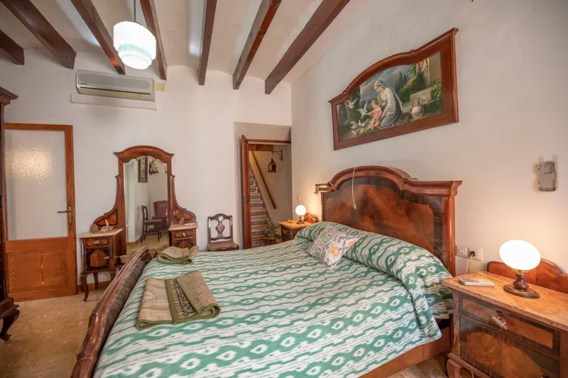 Country house with garage and large plot near the beach in Port de Sóller — photo 9
