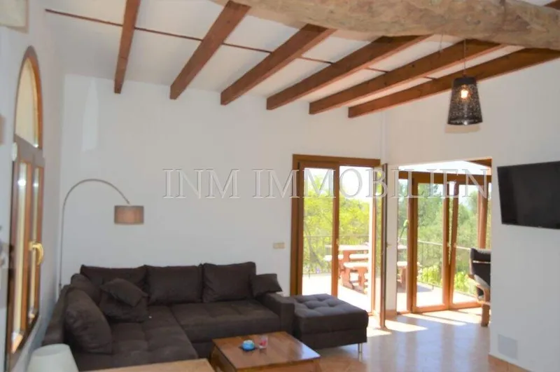 Finca with 4 rooms, 2 bathrooms, terraces and pool for sale — photo 11