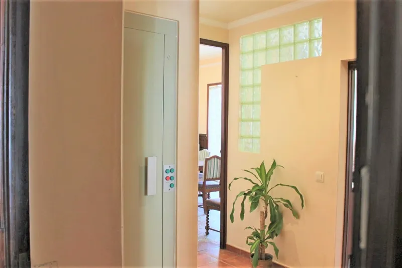 Manor house with commercial premises in the heart of Sóller — photo 5